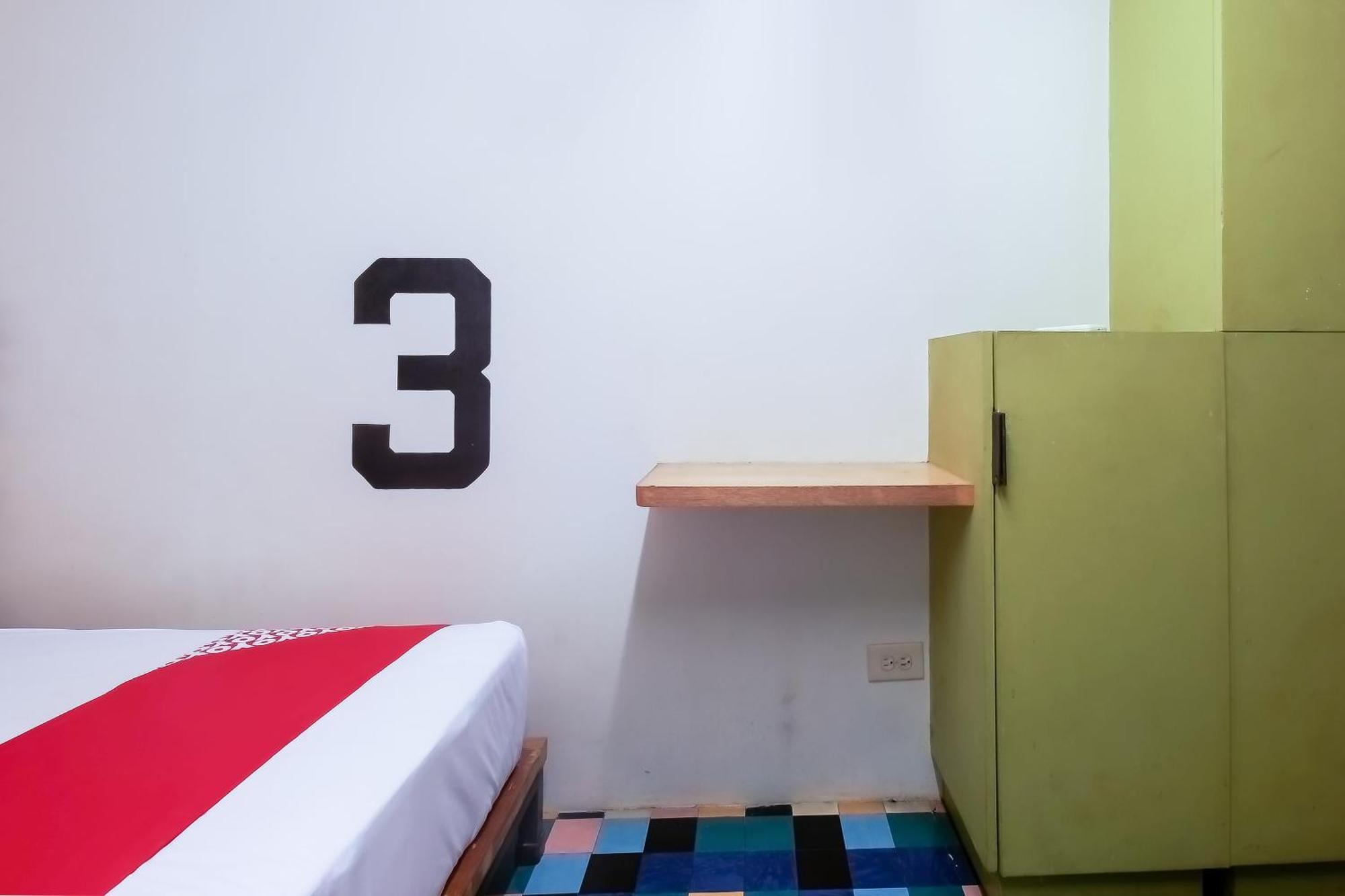 Spot On Junction Hostel Makati City Екстер'єр фото