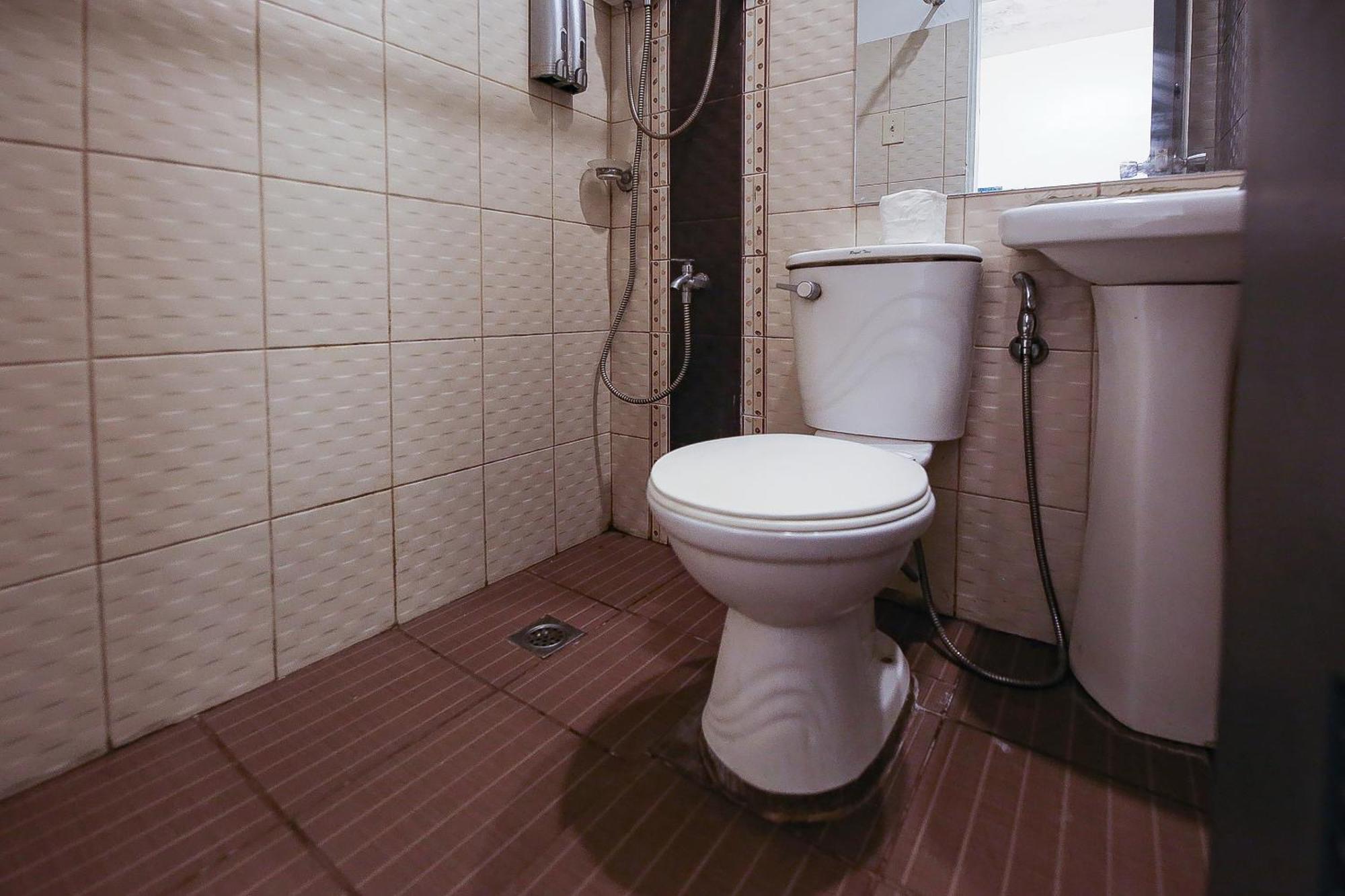 Spot On Junction Hostel Makati City Екстер'єр фото
