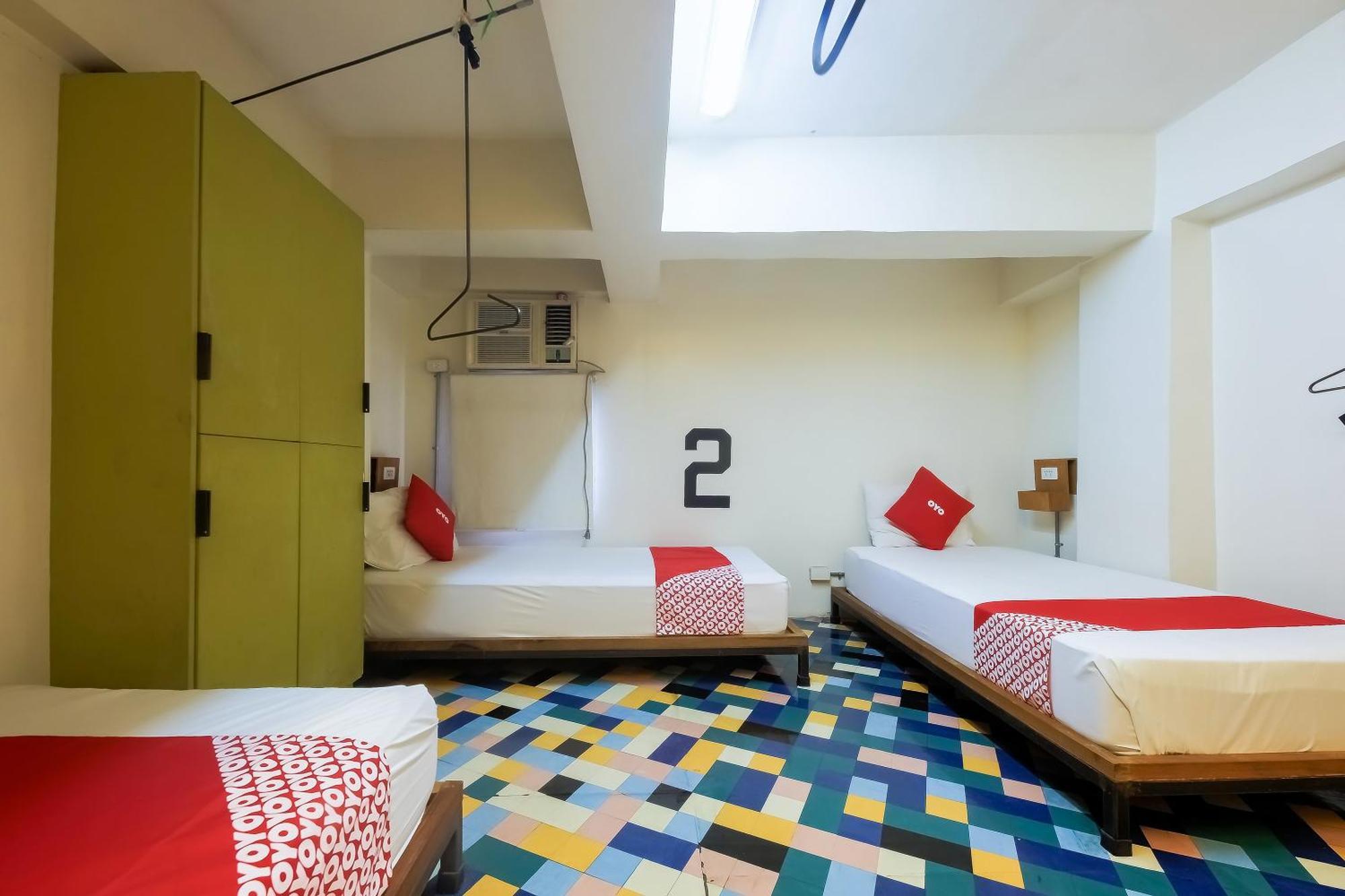Spot On Junction Hostel Makati City Екстер'єр фото