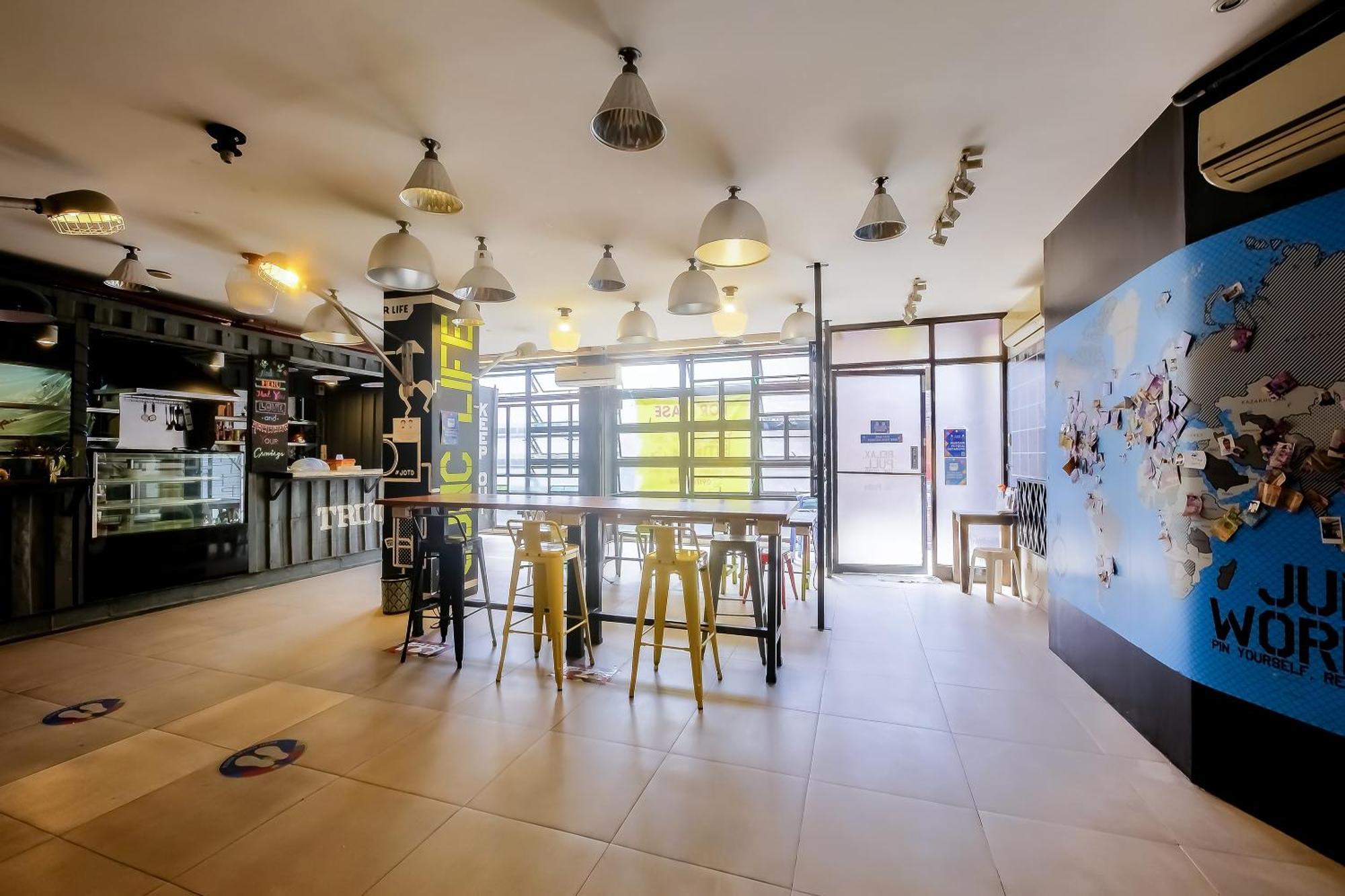 Spot On Junction Hostel Makati City Екстер'єр фото