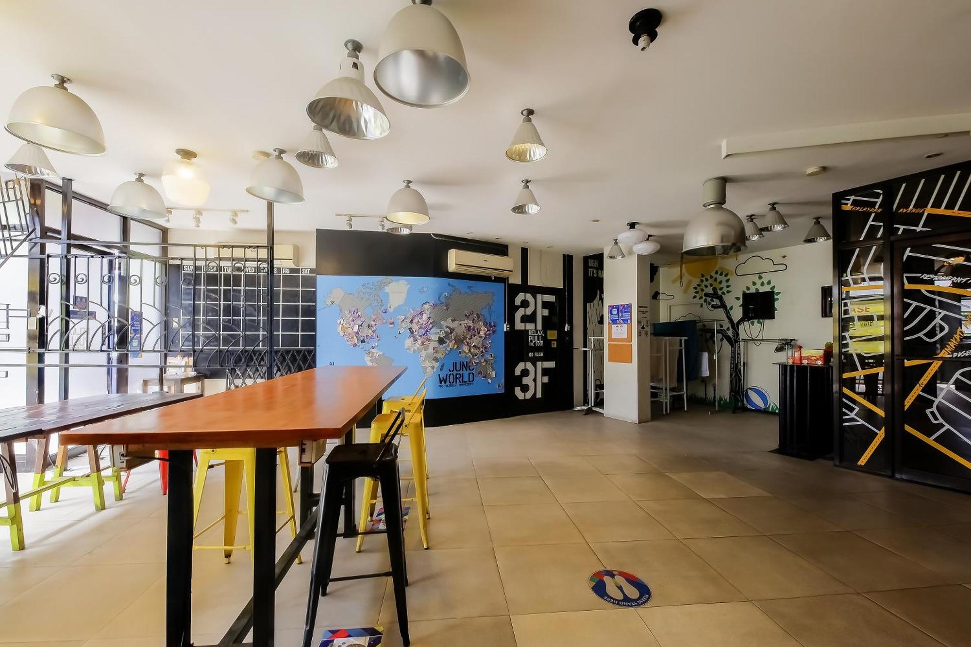 Spot On Junction Hostel Makati City Екстер'єр фото