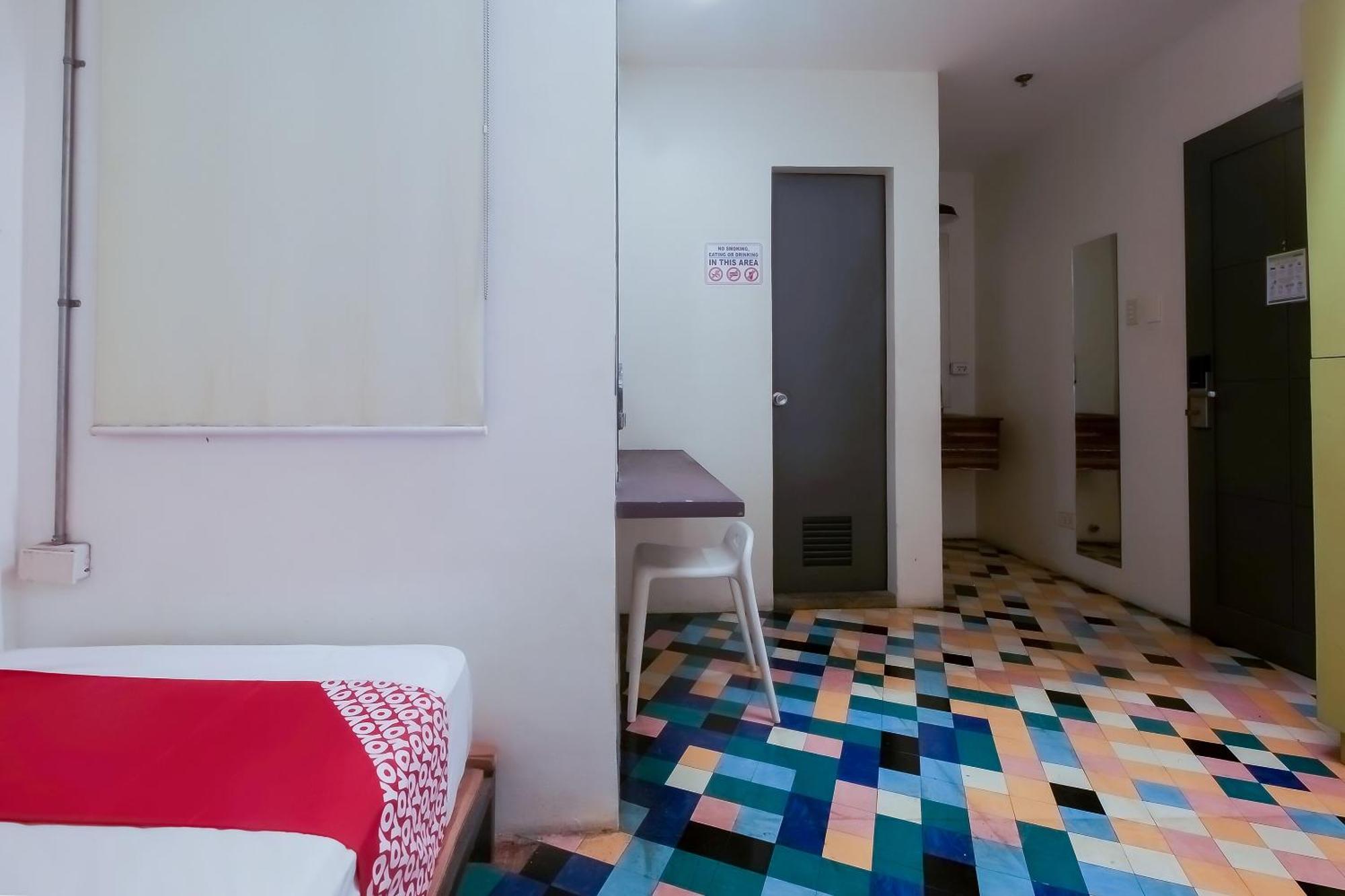 Spot On Junction Hostel Makati City Екстер'єр фото